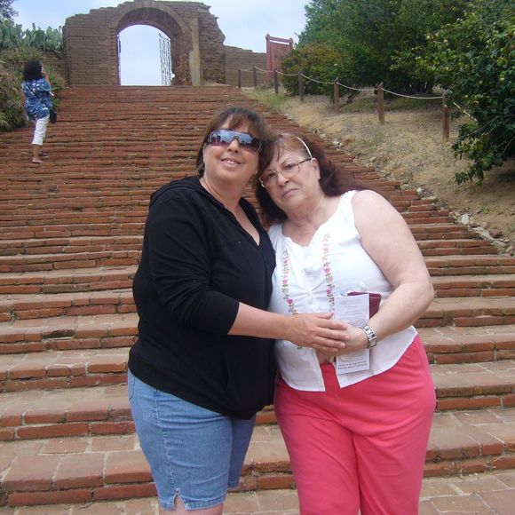 Meet your Posher, Sandra - Picture 1 of 1